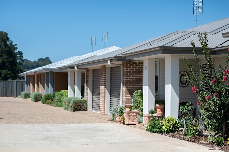 Oak Tree Retirement Village Orange