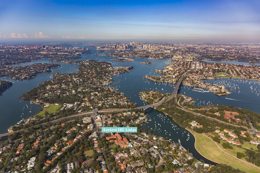 Hunters Hill Lodge