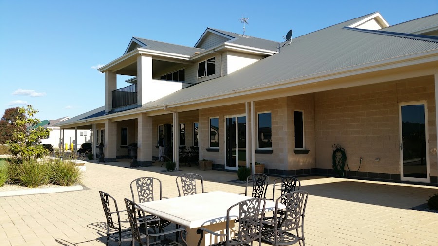 Kingsgate Village
