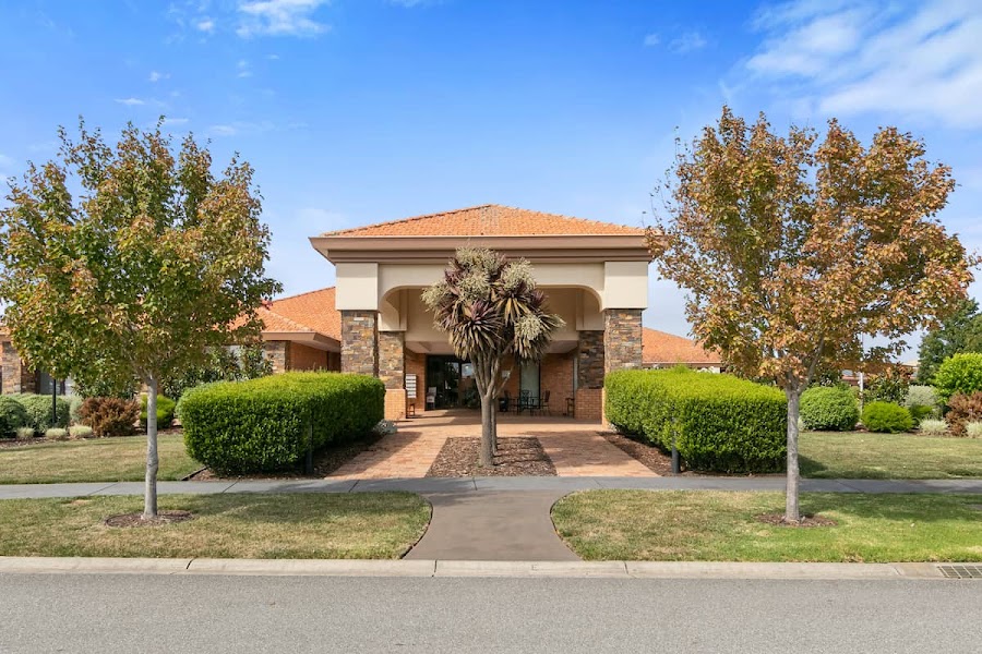 Aveo Hunters Green - Cranbourne East Retirement Village — aged care facility